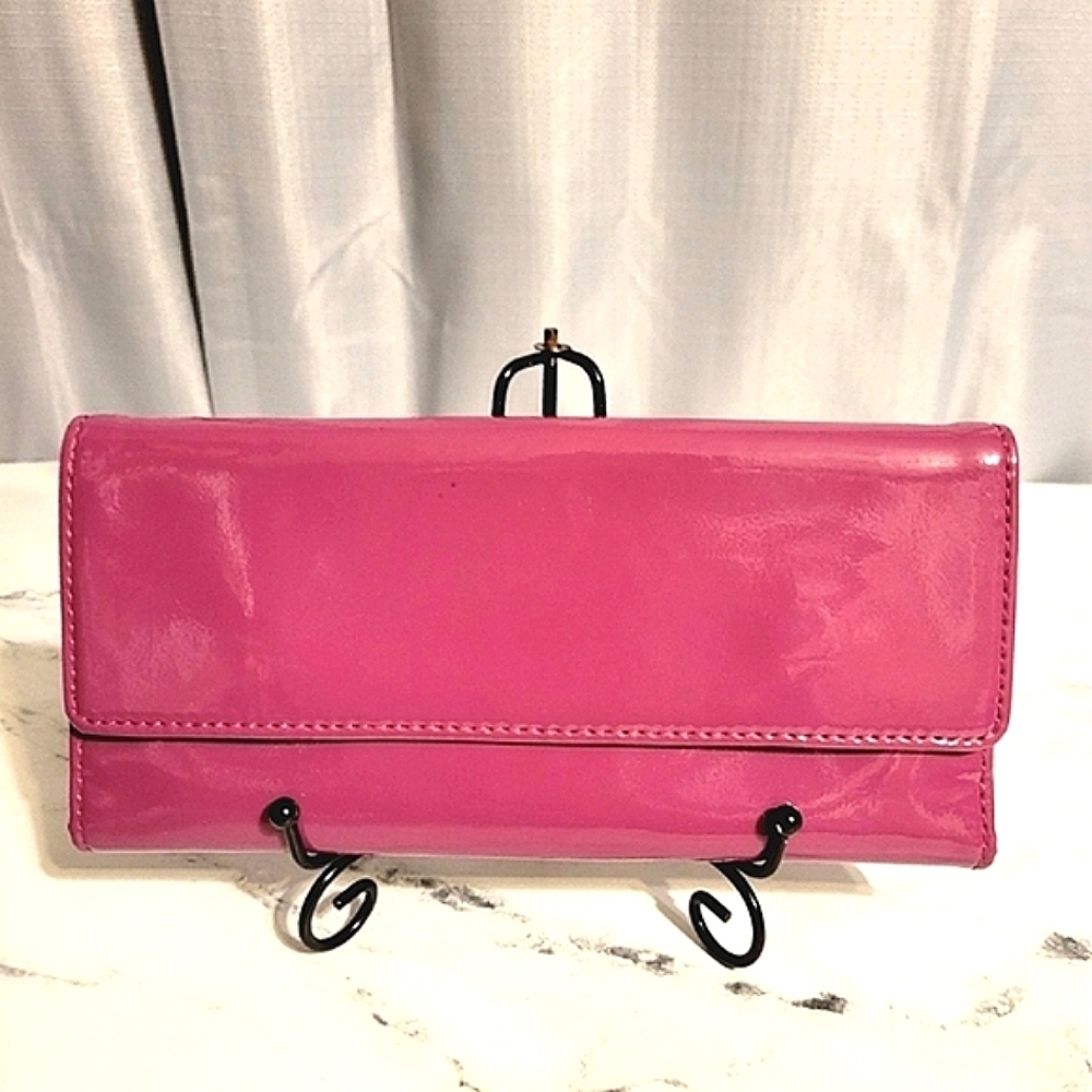 HOBO The Original Hot Pink Genuine Patent Leather 'Sadie' Wallet - Picture 2 of 7